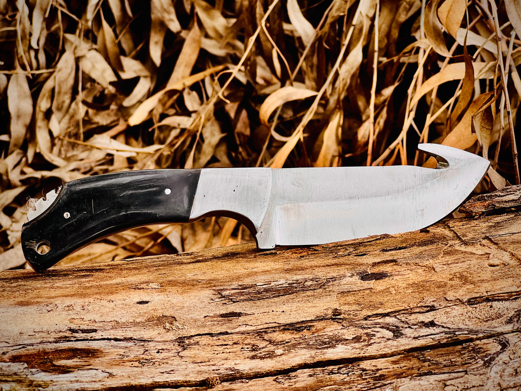 3-piece gut hook skinning knife set with black horn handles