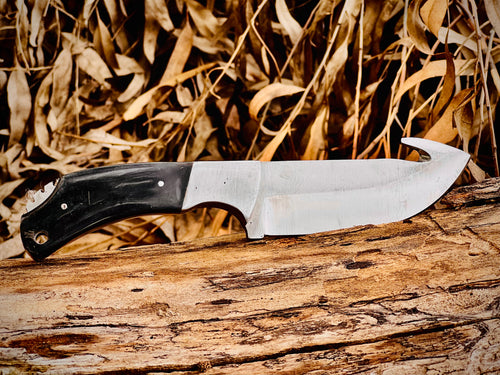 3-piece gut hook skinning knife set with black horn handles
