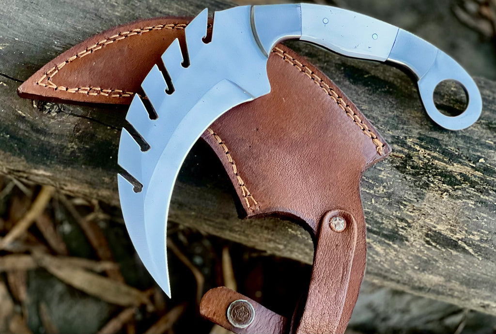 Forged saw-tooth karambit knife with camel bone and buffalo horn handles
